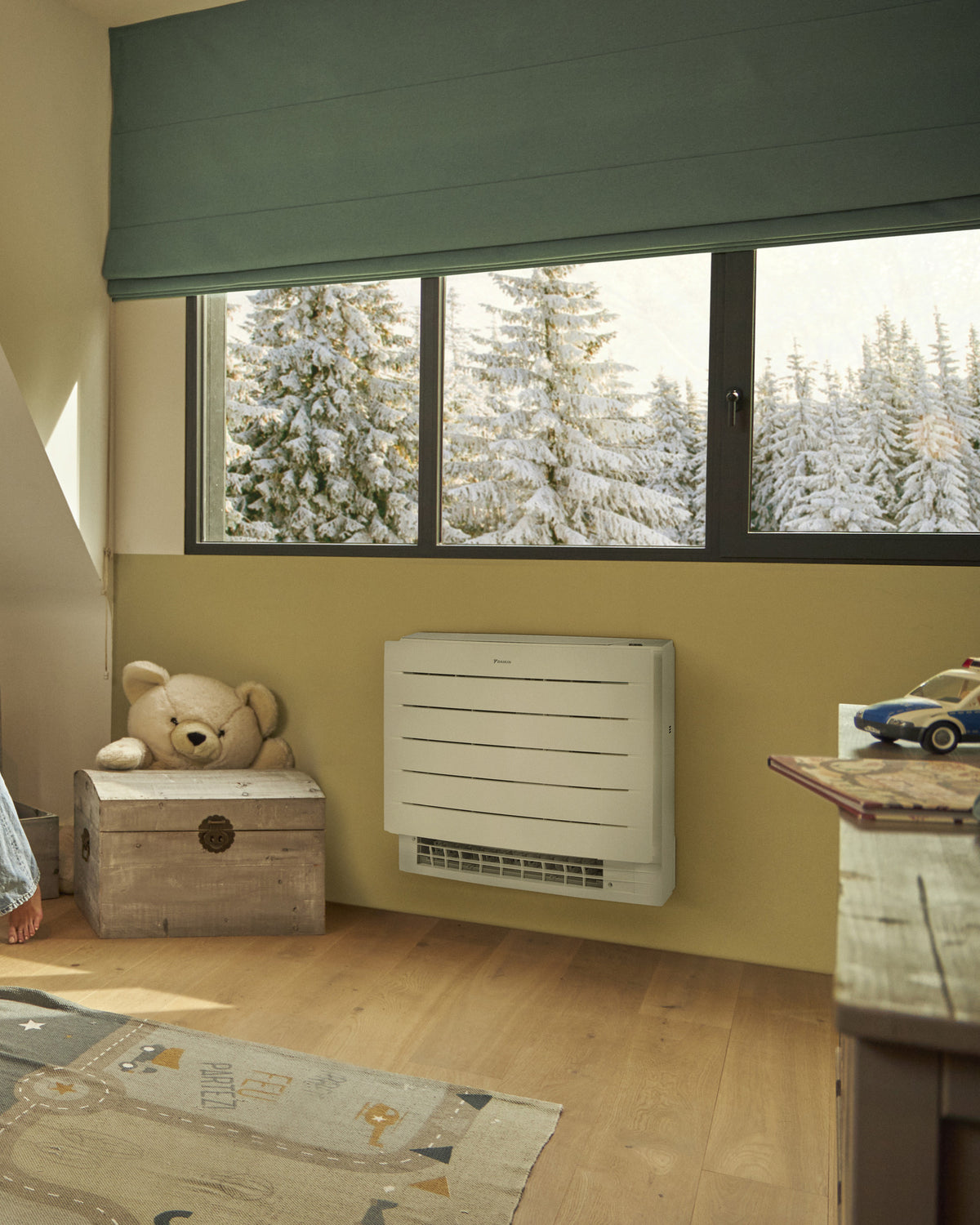 DAIKIN Perfera F Nepura FVXTM30B — parapetná klimatizácia v interiéri
