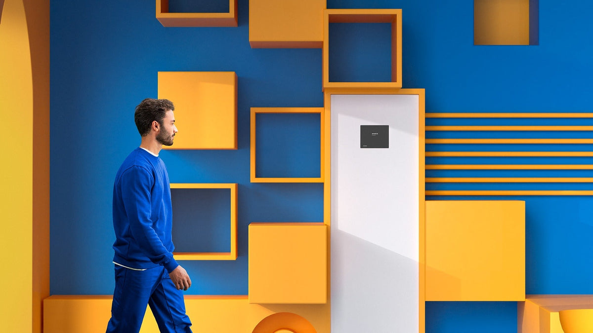 SAMSUNG EHS Mono R290 8 kW – 200 l · 1 zóna — ClimateHub v interiéri, pohľad zboku