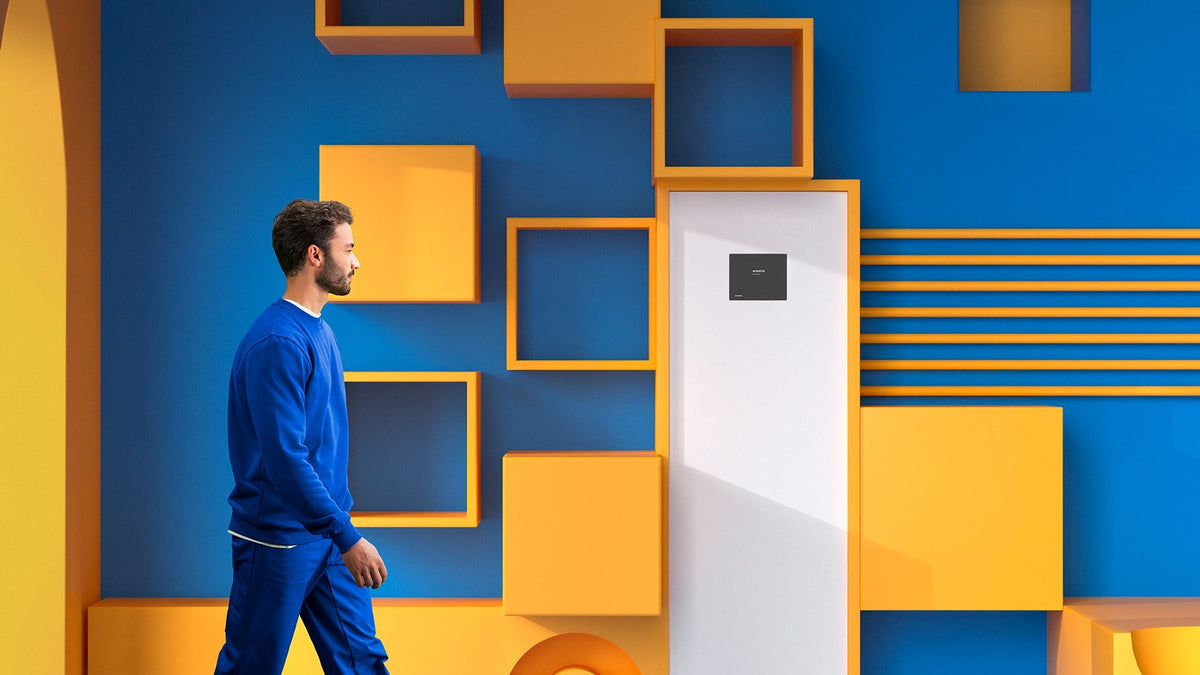 SAMSUNG EHS Mono HT 12 kW – 200 l · 1 zóna — ClimateHub v interiéri, pohľad zboku