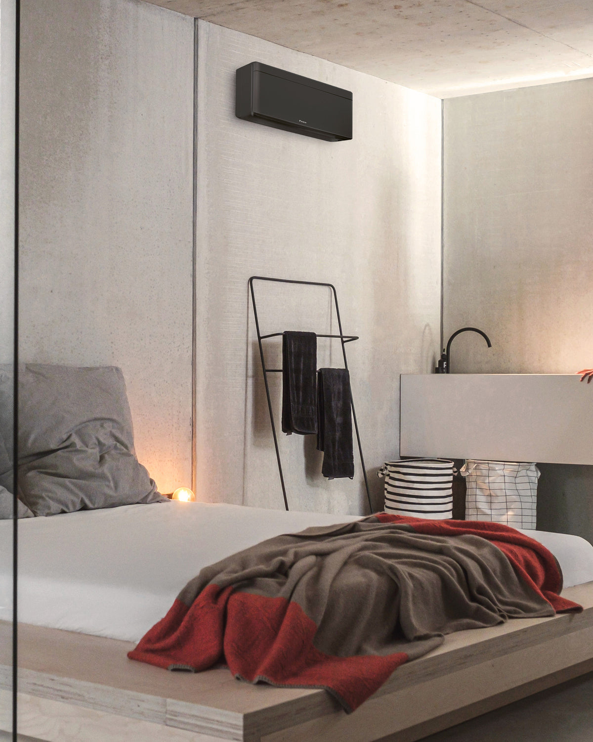 DAIKIN Stylish Nepura Čierna FTXTA30CB — nástenná klimatizácia v interiéri