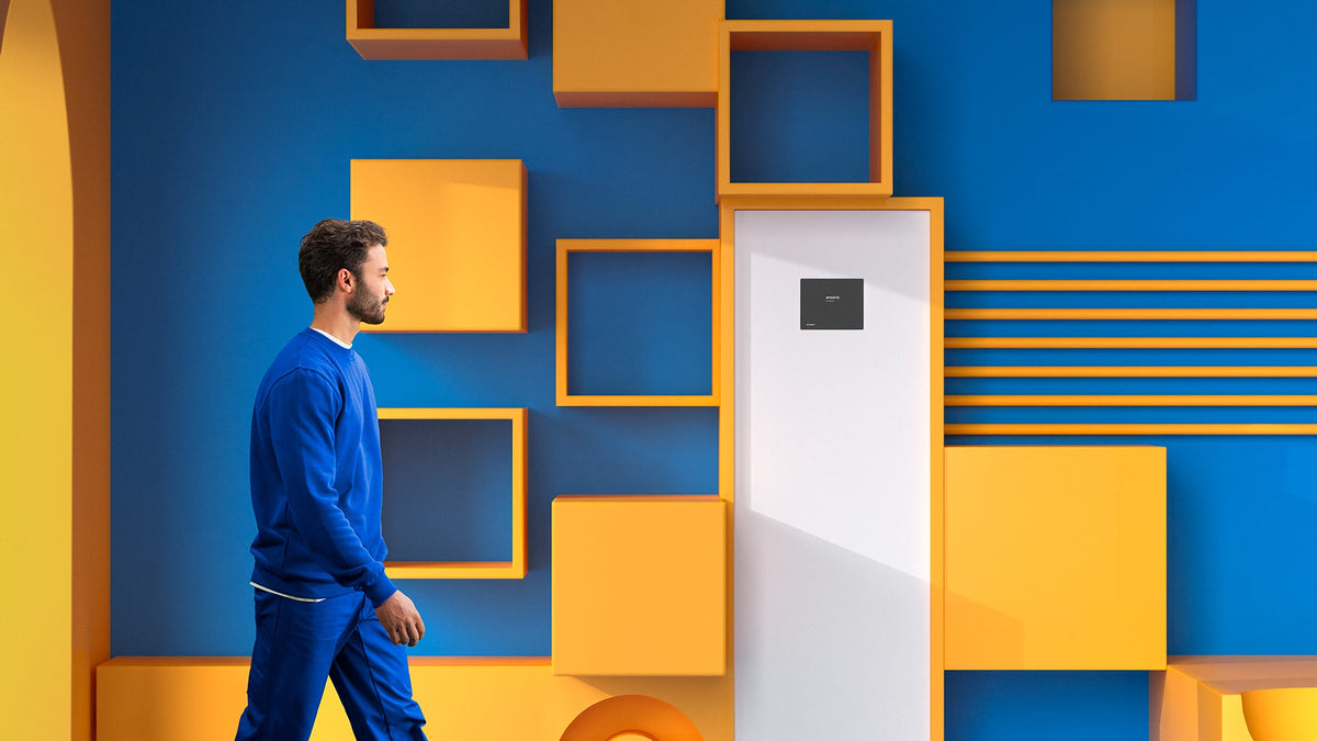 SAMSUNG EHS Mono HT 8 kW – 200 l · 1 zóna — ClimateHub v interiéri, pohľad zboku